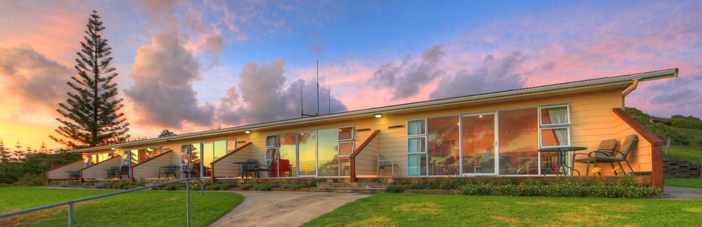 Islander Lodge Apartments Burnt Pine Exterior foto